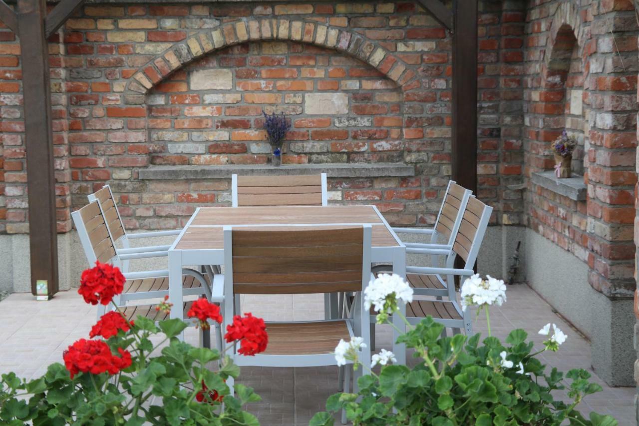 Exclusive Beachfront Villa Fonyód 외부 사진